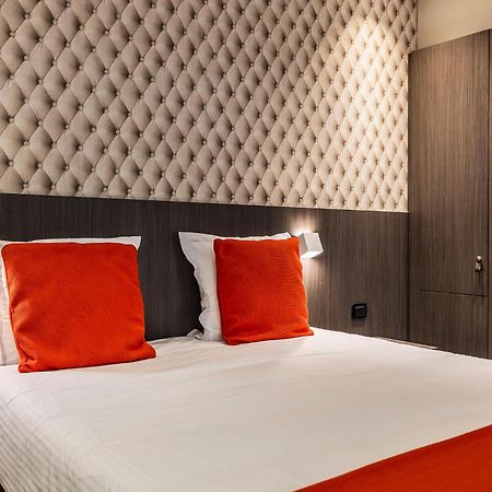 Square Hotel คอร์ตไรก์ ภายนอก รูปภาพ