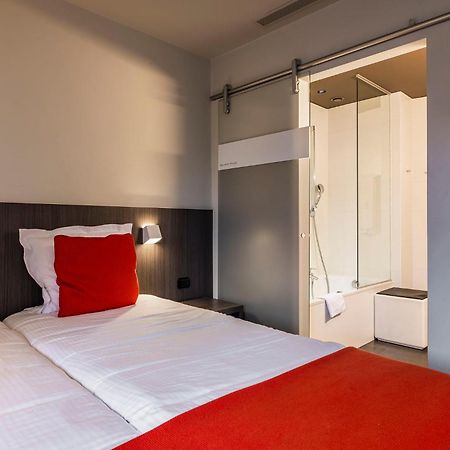 Square Hotel คอร์ตไรก์ ภายนอก รูปภาพ