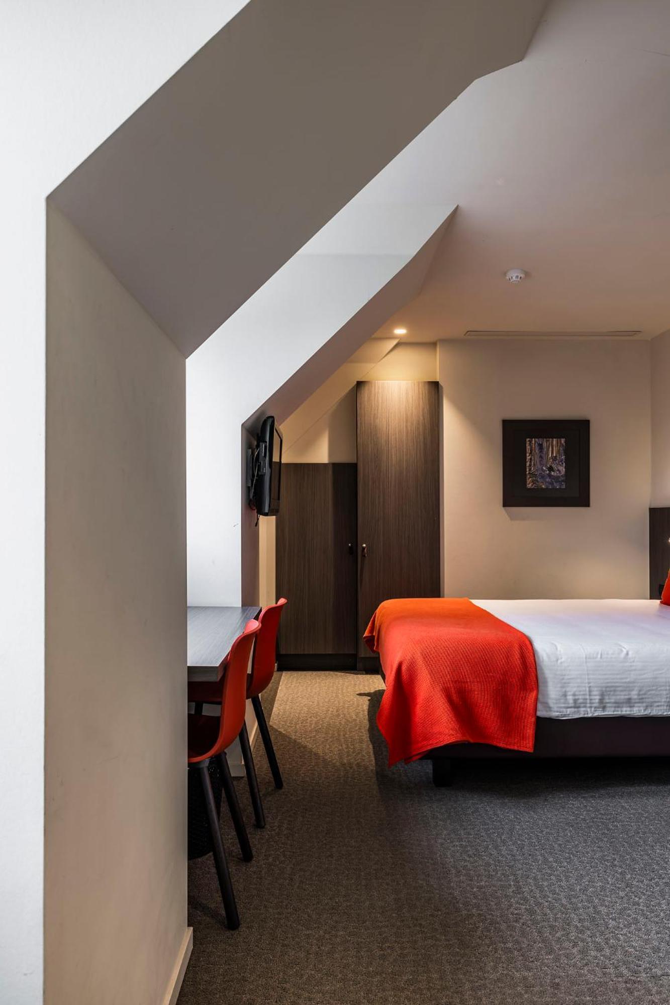 Square Hotel คอร์ตไรก์ ภายนอก รูปภาพ