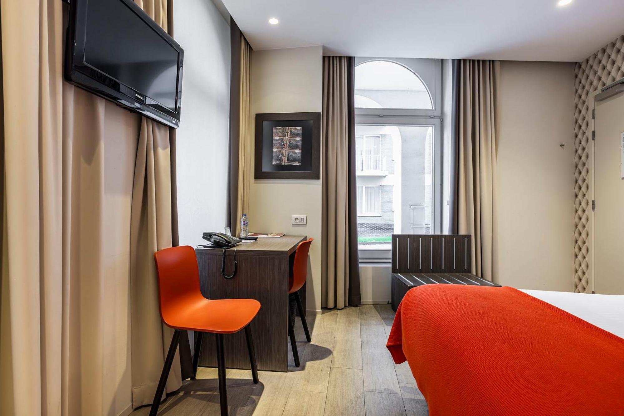 Square Hotel คอร์ตไรก์ ภายนอก รูปภาพ