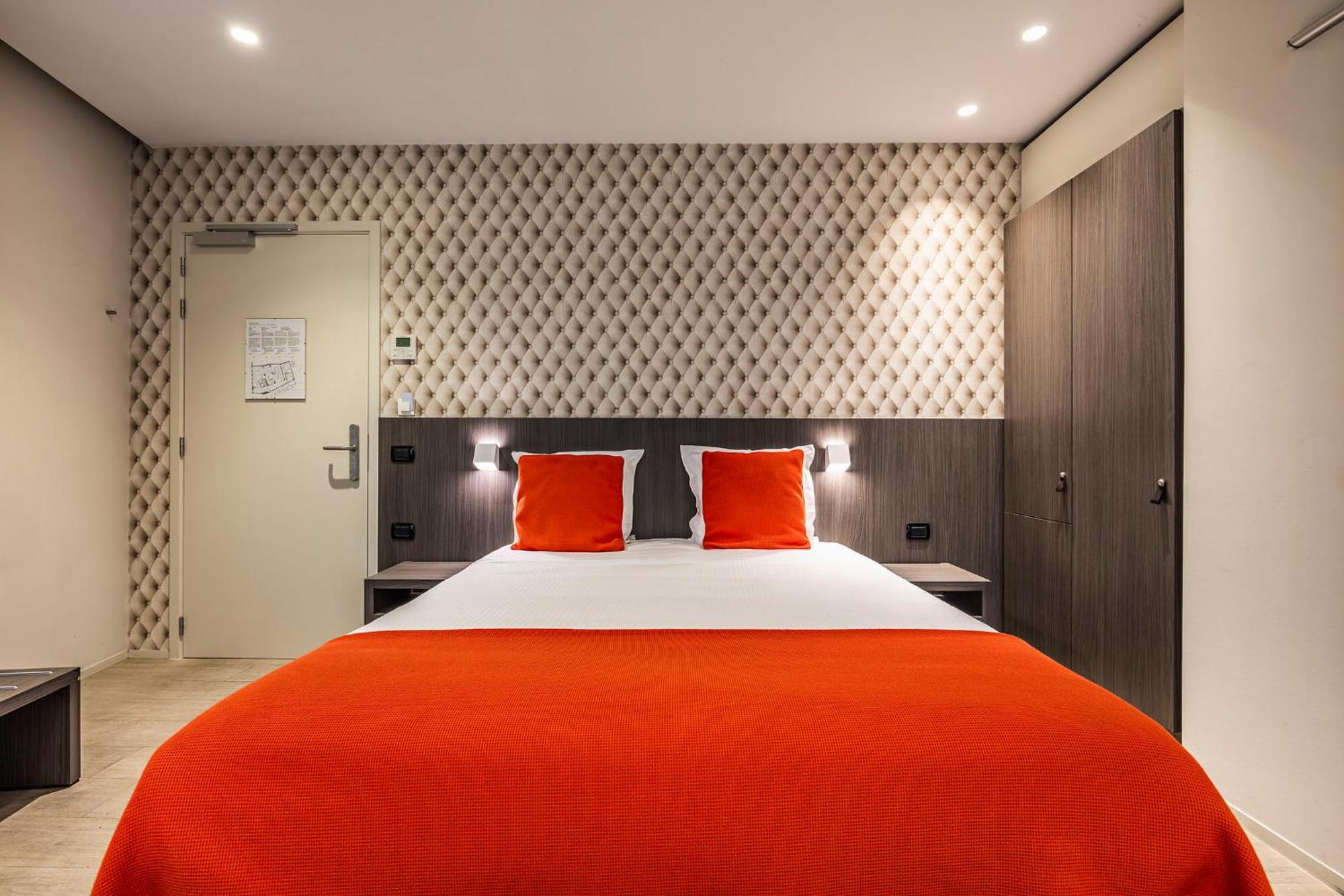 Square Hotel คอร์ตไรก์ ภายนอก รูปภาพ