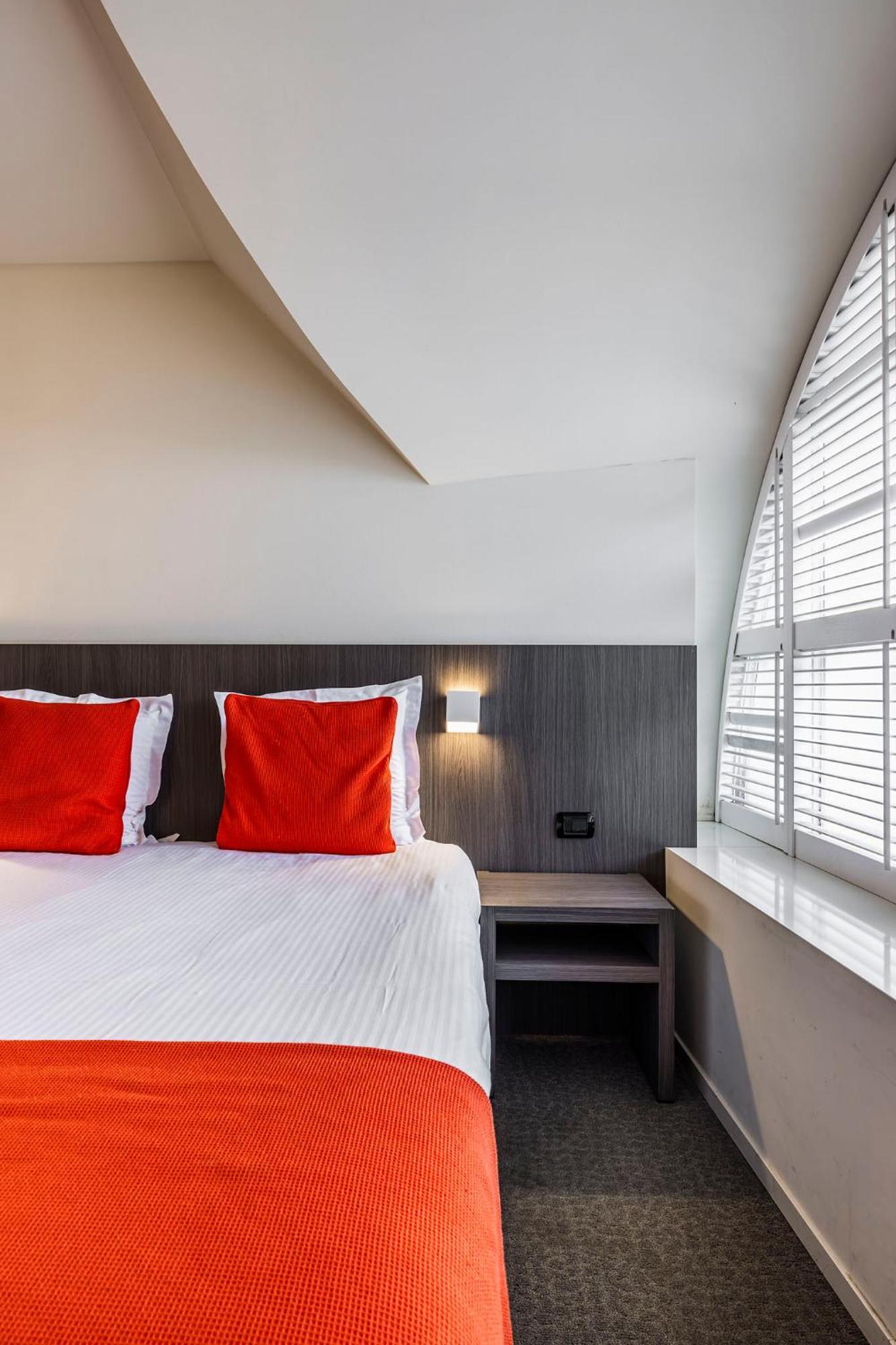 Square Hotel คอร์ตไรก์ ภายนอก รูปภาพ